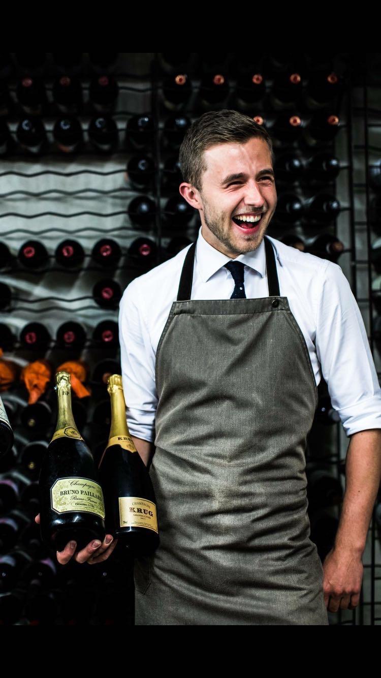 contact for Spanish wine experience in Valencia