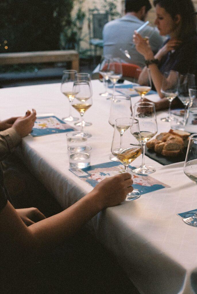 wijnproeverij in Valencia met sommelier Tristan