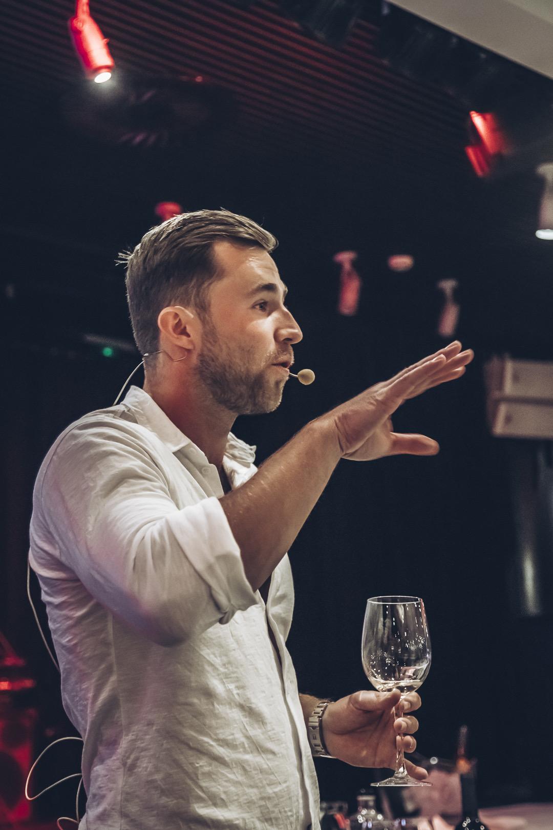 Sommelier Tristan explaining a good wine and food pairing